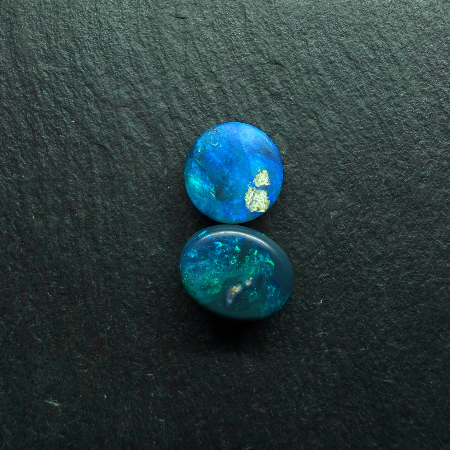 Gem Black Opals With Brilliant Green Color Palettes Hits Of Blue, full faced Color And mossy Pattern