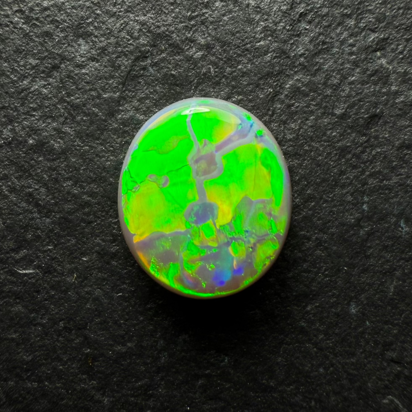 1.14ct Dark Opal With A Vivid Green Gold Flagstone Pattern