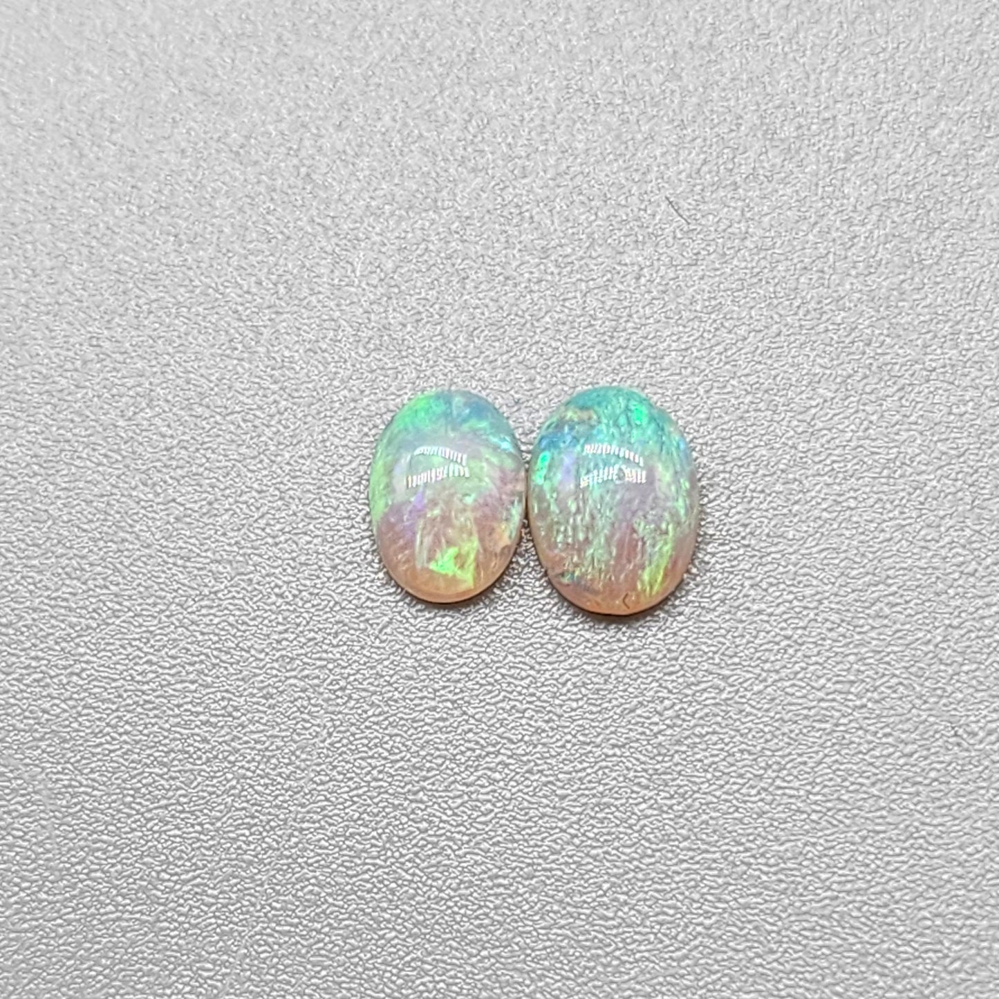 0.55cts  Crystal opal pair