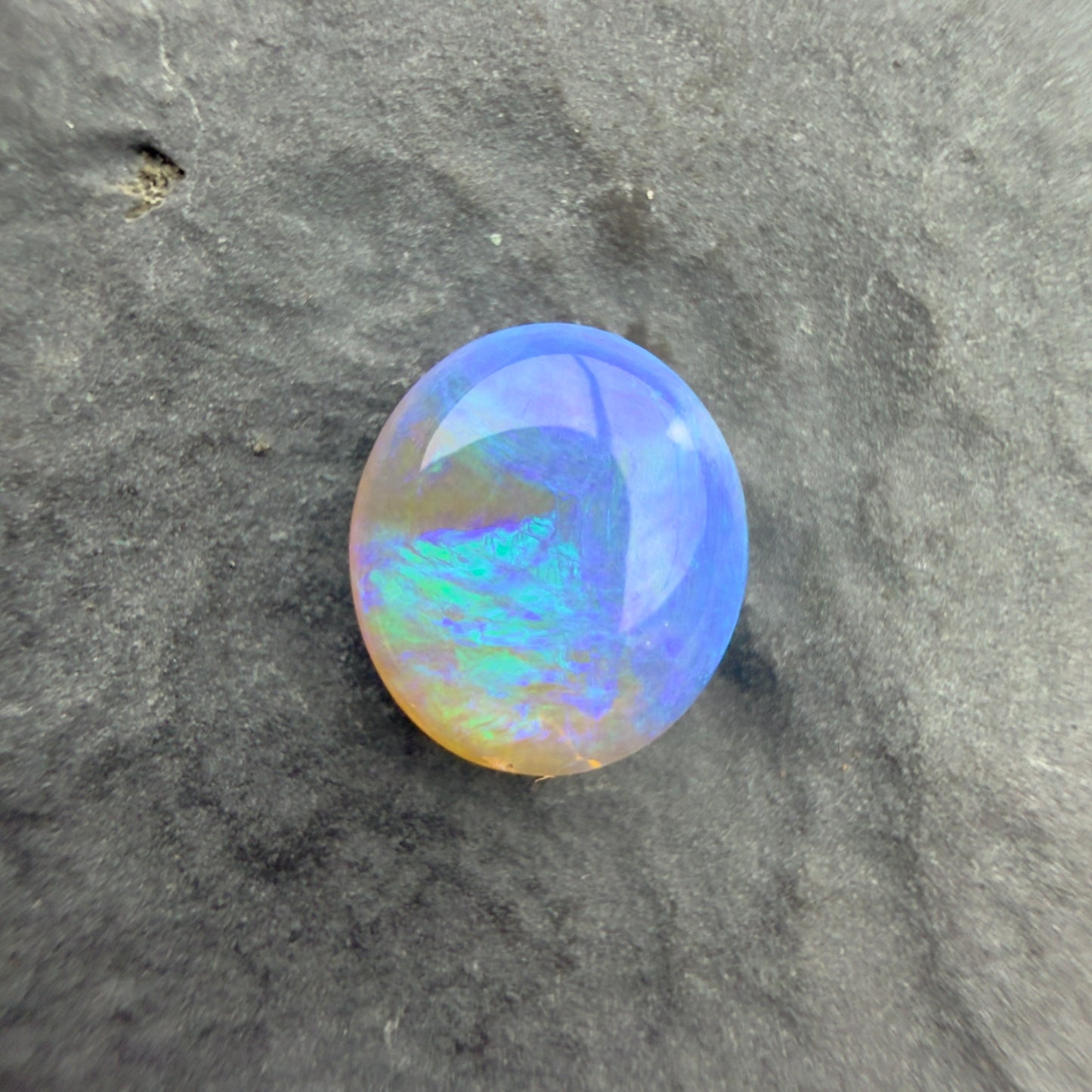 1.07cts Affordable Crystal Opal With A Green Blue Play Of Color, From Lightning Ridge Australia