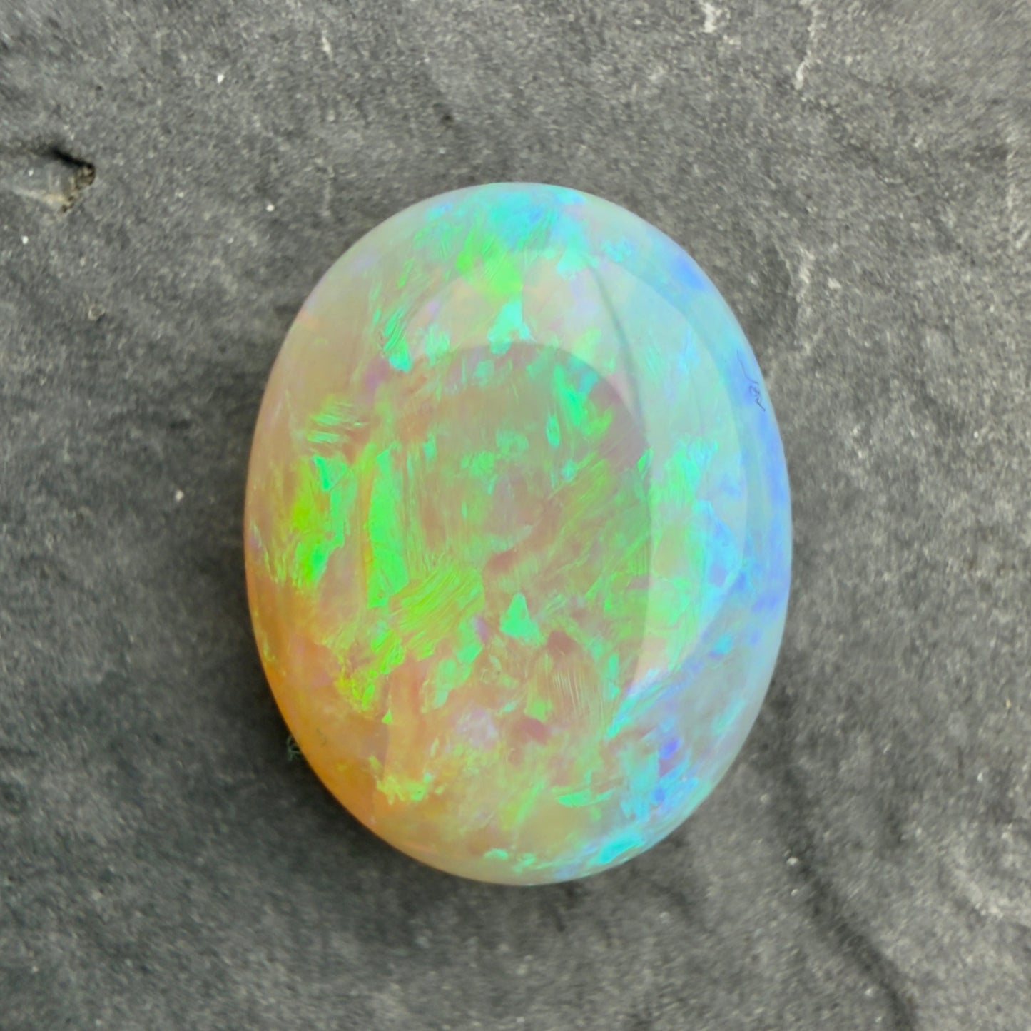 3.91cts Affordable Crystal Opal With A Green Blue Play Of Color, From Lightning Ridge Australia