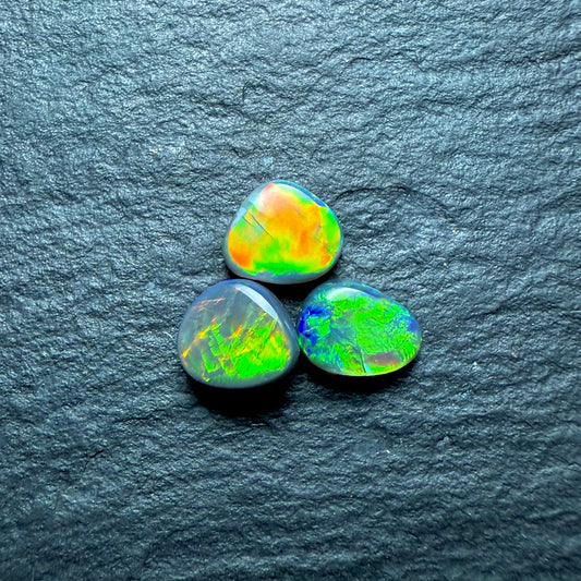 BUNDLE (price for parcel) Small Vivid Black Opals With Broad Flash Pattern