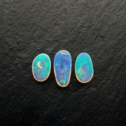 1.4ct Bundle (Price For Parcel)Freeform Crystal Opals With Bright full Faced Patterns