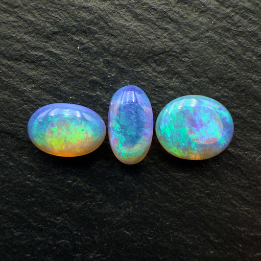 2.5ct BUNDLE (Price For Parcel) Crystal Opals With Full Face Color And Lots Of Depth