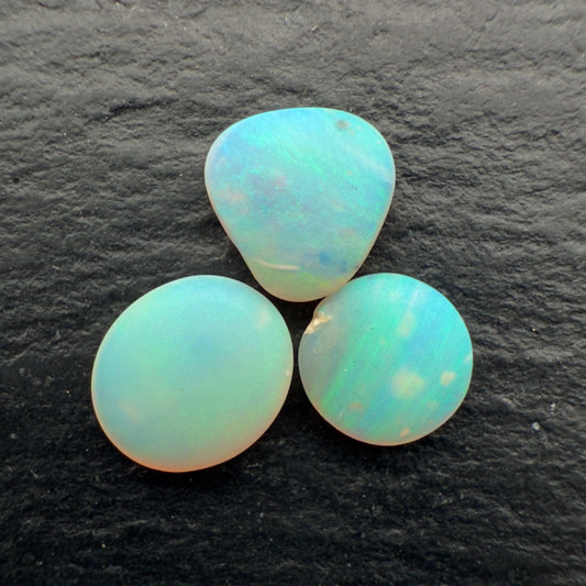 1ct Bundle (Price For Parcel) Matte finished opals with a soft green glow