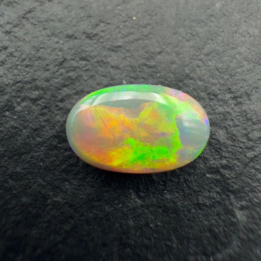 0.86ct Vivid multicolor Dark Opal With Broadflash Pattern