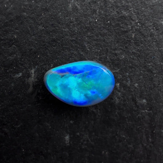 0.70ct Affordable Black opal With A Blue-Green Broadflash Pattern