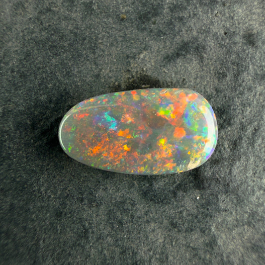 0.56cts Gem Crystal Opal With A Beautiful Mixed Red Pink Multicolor Pattern