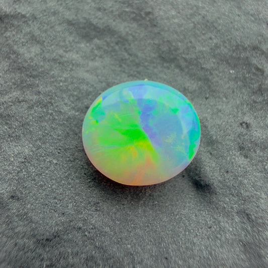 0.54cts Affordable Gem Crystal Opal With A Green Blue Pattern