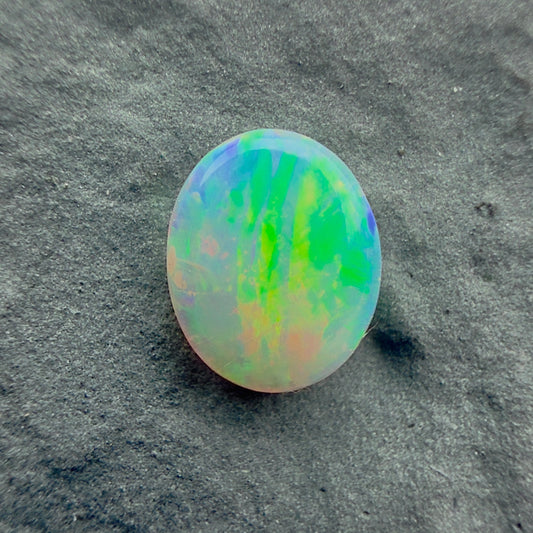 0.46cts Affordable Gem Crystal Opal With A Green Yellow Gold Pattern