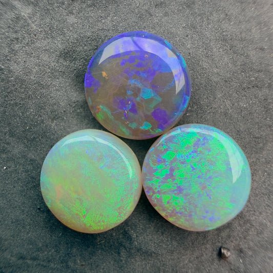 (Price For Parcel) 2.94cts Bundle Crystal Opals With A Green Blue Palette
