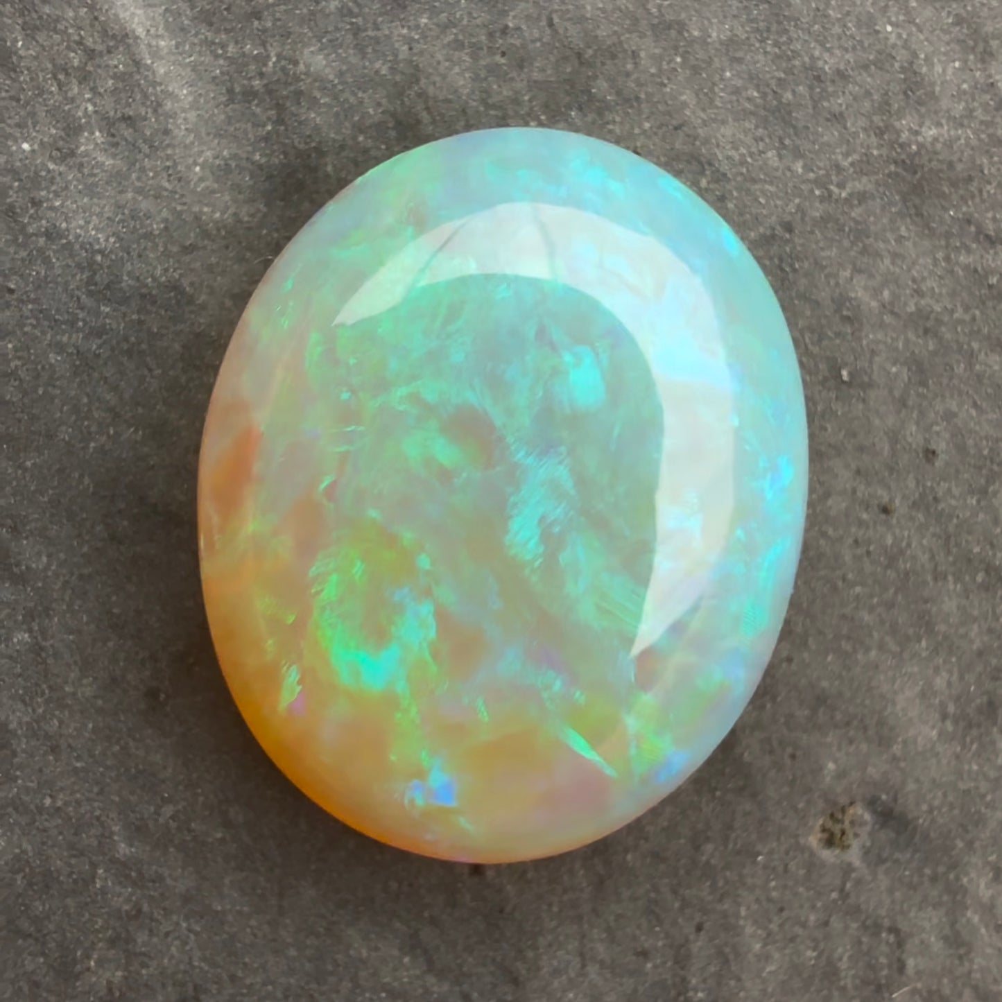 4.63cts Crystal Opal With A Green Blue Play Of Color, From Lightning Ridge Australia