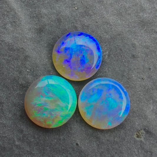 (Price For Parcel) 6mm Round Crystal Opals With A Green Blue Play Of Color, From Lightning Ridge Australia