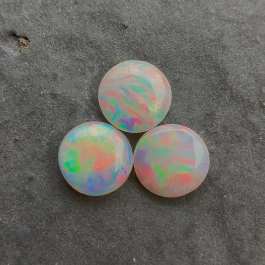 (Price For Parcel) 5mm Round Crystal Opals With A Red Multicolor Play Of Color, From Lightning Ridge Australia