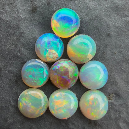 (Price For Parcel) 4mm Round Crystal Opals With A Green Blue Play Of Color, From Lightning Ridge Australia
