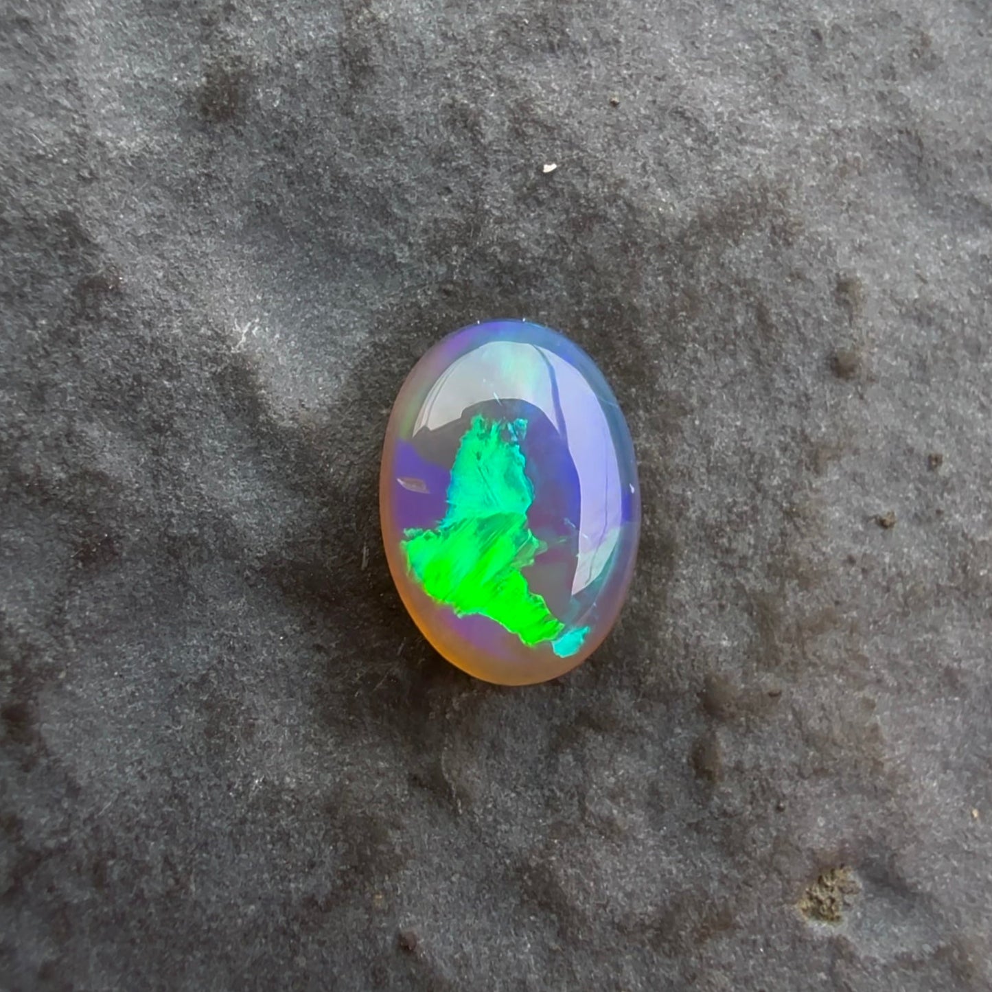 6mm x 4mm Affordable Crystal Opal With Green Blue Play Of Color, From Lightning Ridge Australia