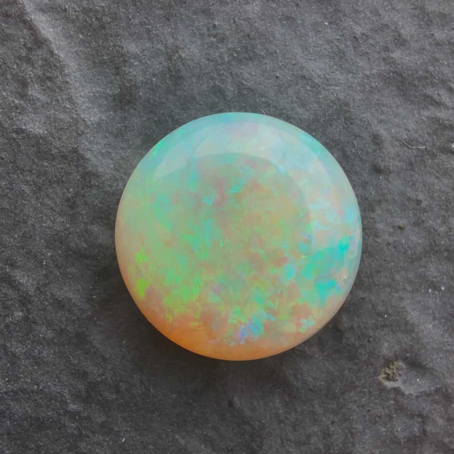 2.88cts Affordable Crystal Opal With Green Blue Play Of Color, From Lightning Ridge Australia