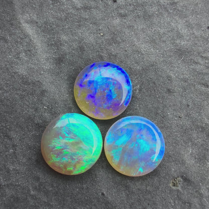 (Price For Parcel) 6mm Round Crystal Opals With A Green Blue Play Of Color, From Lightning Ridge Australia