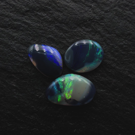 1.59ct Bundle (Price For Parcel) Picture Stone Black Opals With Swirled Colors