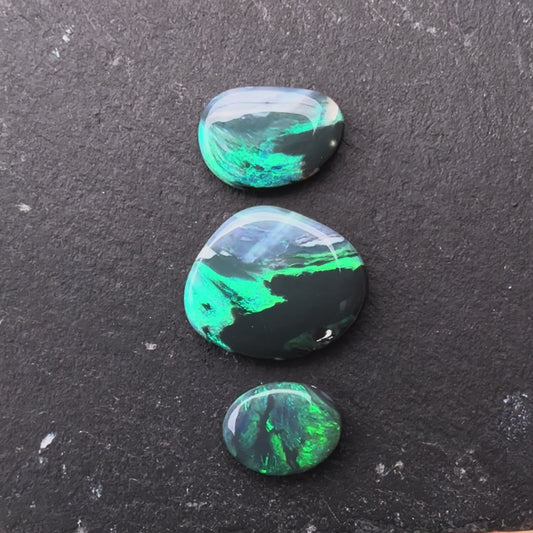 4.80cts Black Parcel  Opal With A Green, Blue Play Of Color, From Lightning Ridge Australia