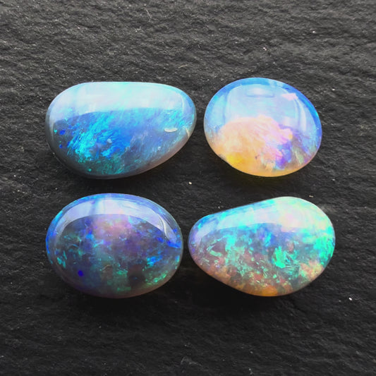 2.5ct Caribbean Blue Asorted Crystal And Dark opals