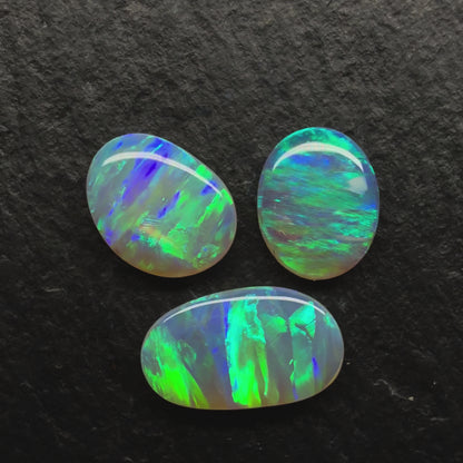 BUNDLE (Price For Parcel) These Stones Have An Incredibly Rare Paint Brush Pattern, With Vertical Dashes Of Color Across The Stone s