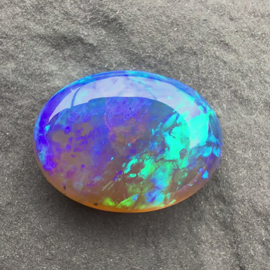 2cts Gem Crystal Opal With Green Blue Pattern