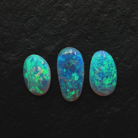 1.4ct Bundle (Price For Parcel)Freeform Crystal Opals With Bright full Faced Patterns