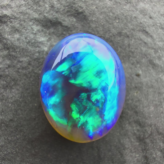 2.96cts Gem Crystal Opal With A Vivid Blue Green Pattern