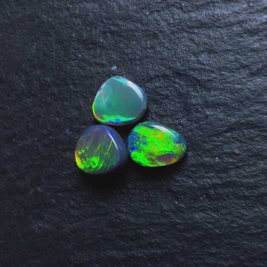 BUNDLE (price for parcel) Small Vivid Black Opals With Broad Flash Pattern