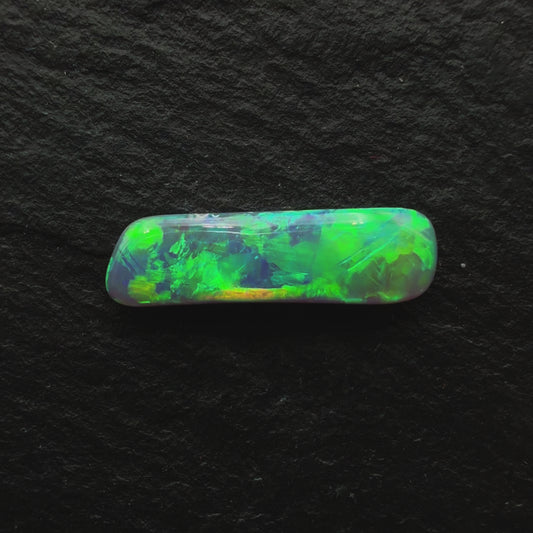 1.27ct Opal Bar With A Lovely Green-Gold Floral Pattern