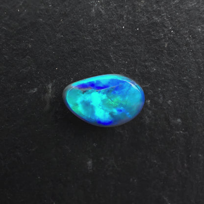 0.70ct Affordable Black opal With A Blue-Green Broadflash Pattern