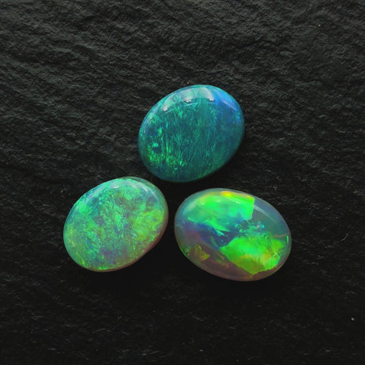 2.5ct BUNDLE (Price For Parcel) Assorted Opals With Bright color Palettes