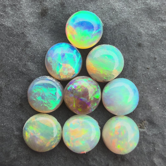 (Price For Parcel) 4mm Round Crystal Opals With A Green Blue Play Of Color, From Lightning Ridge Australia