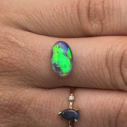 1.80cts Crystal Opal with a Green Blue Play of Color, From Lightning Ridge Australia