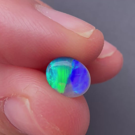 0.50ct Crystal Opal With A Green, Blue Play Of Color, From Lightning Ridge Australia