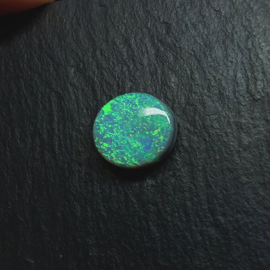 Black Opal With Great Color Dispersal And A Small Flash Pattern