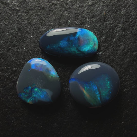 BUNDLE (Price For Parcel) Black Opals With Streaks Of Green And Blue