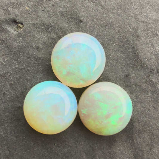 (Price For Parcel) 6mm Round Crystal Opals With A Green Blue Play Of Color, From Lightning Ridge Australia