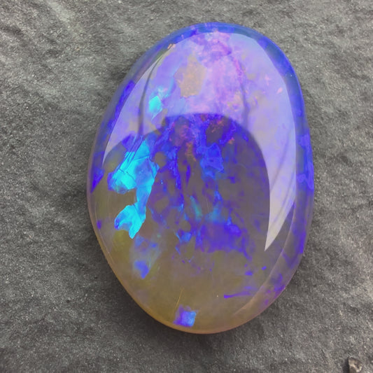 4.5cts Affordable Gem Crystal Opal With An Electric Blue Pattern