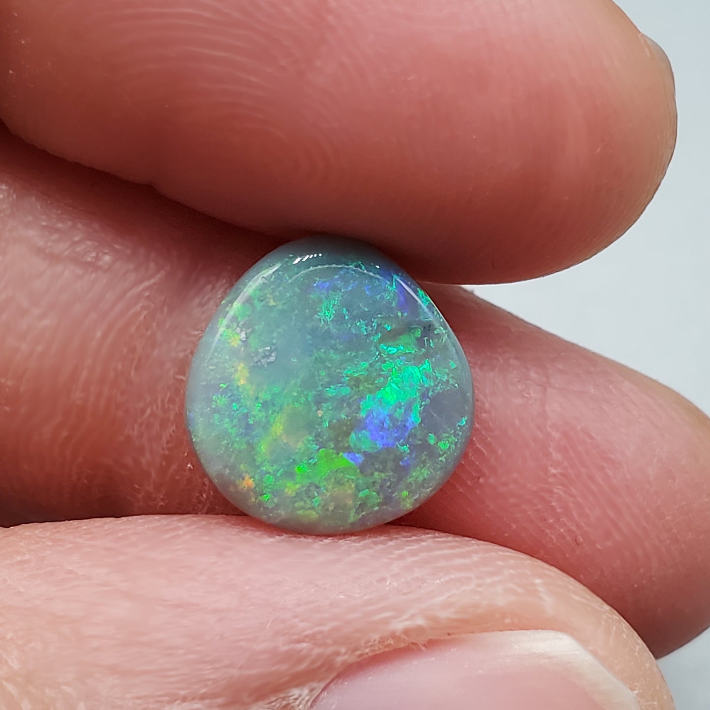 2.6cts  Dark opal s#113