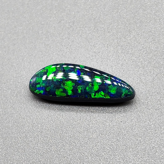 1.8ct Black opal with world class jigsaw pattern