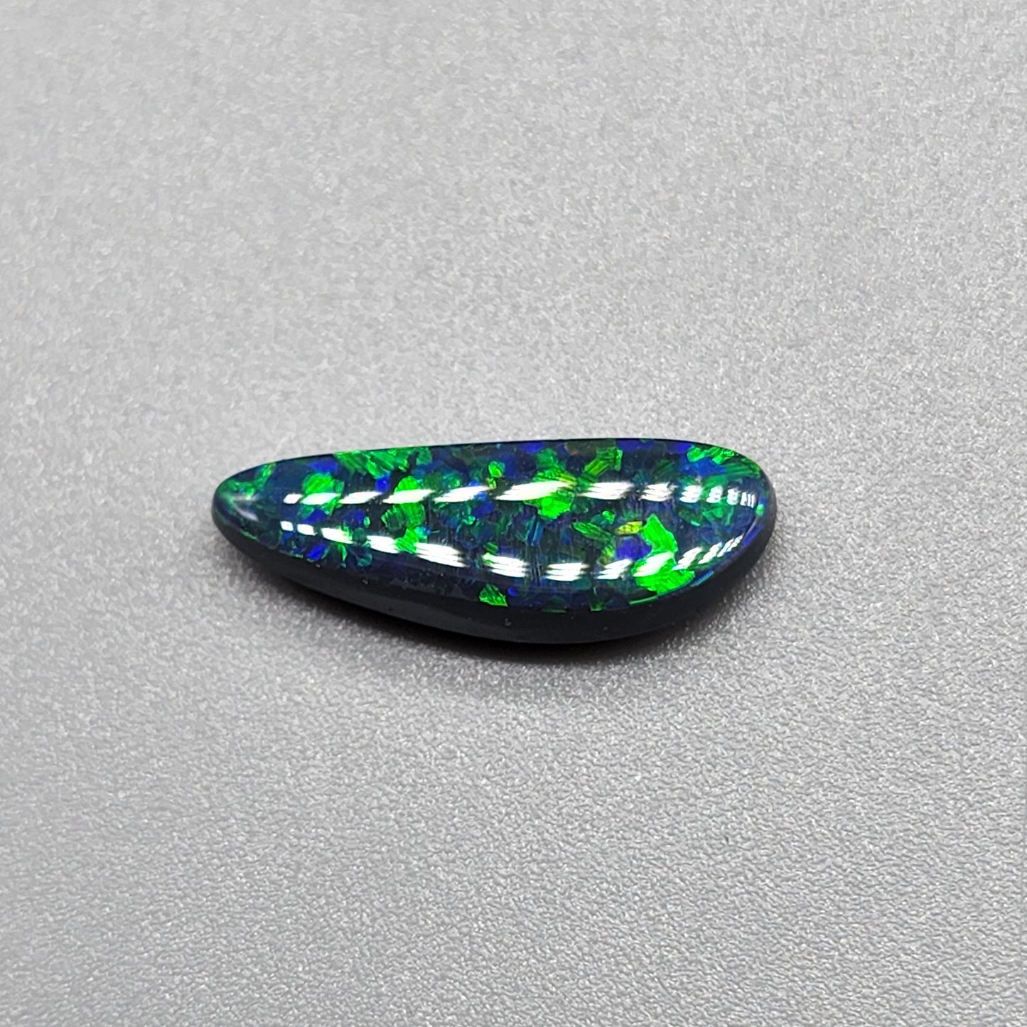 1.8ct Black opal with world class jigsaw pattern